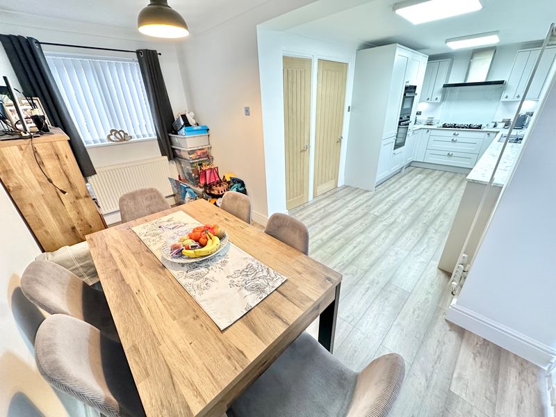 Everest Close Great Sutton